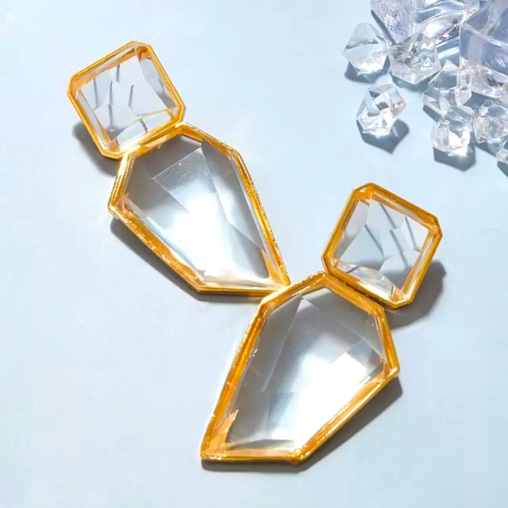 Geo Crystal Decor Dangle Drop Gold Edge Earrings